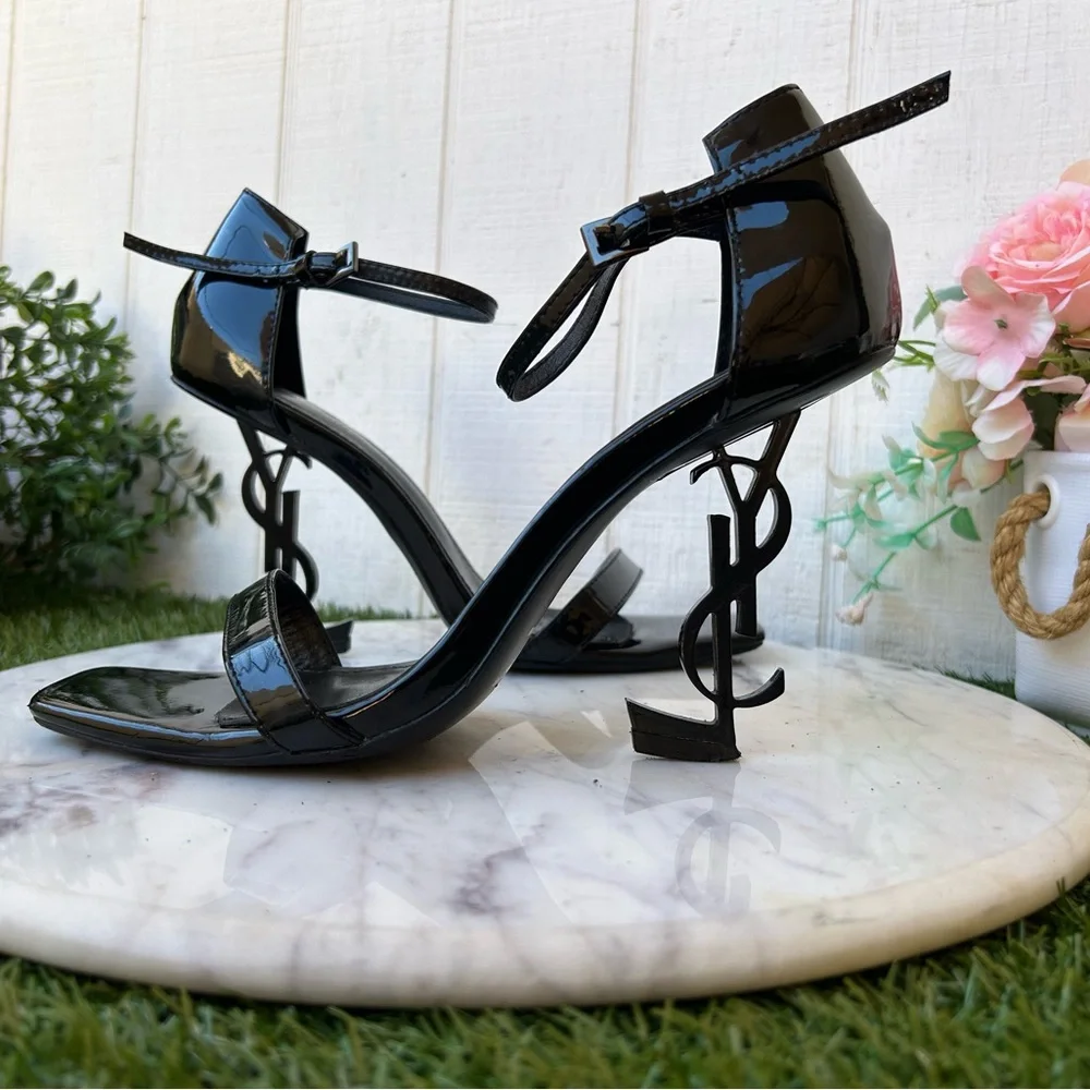 Saint Laurent
Opyum black patent leather heels size 40 US 10 preowned - Picture 6 of 16